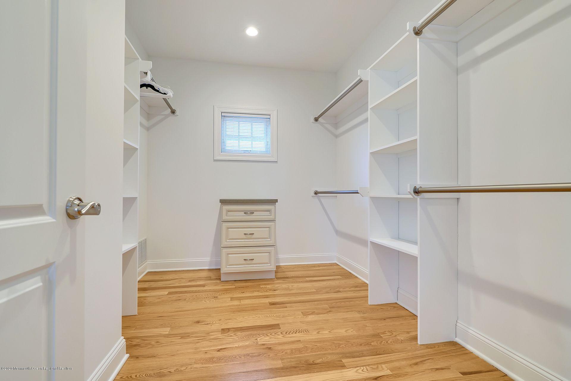 330 Villa Park Way Spring Lake, NJ 07762 - Photo 30 of 46 34