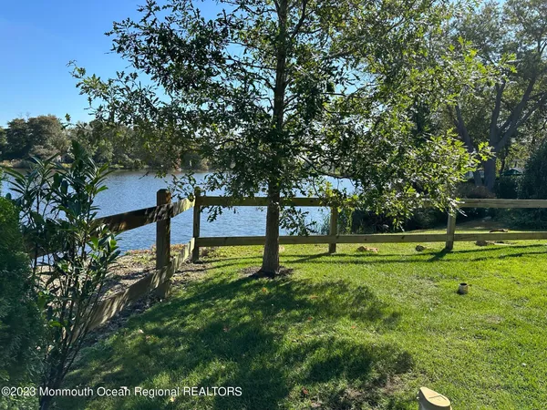 $8,000 | 330 Villa Park Way, Spring Lake, NJ 07762