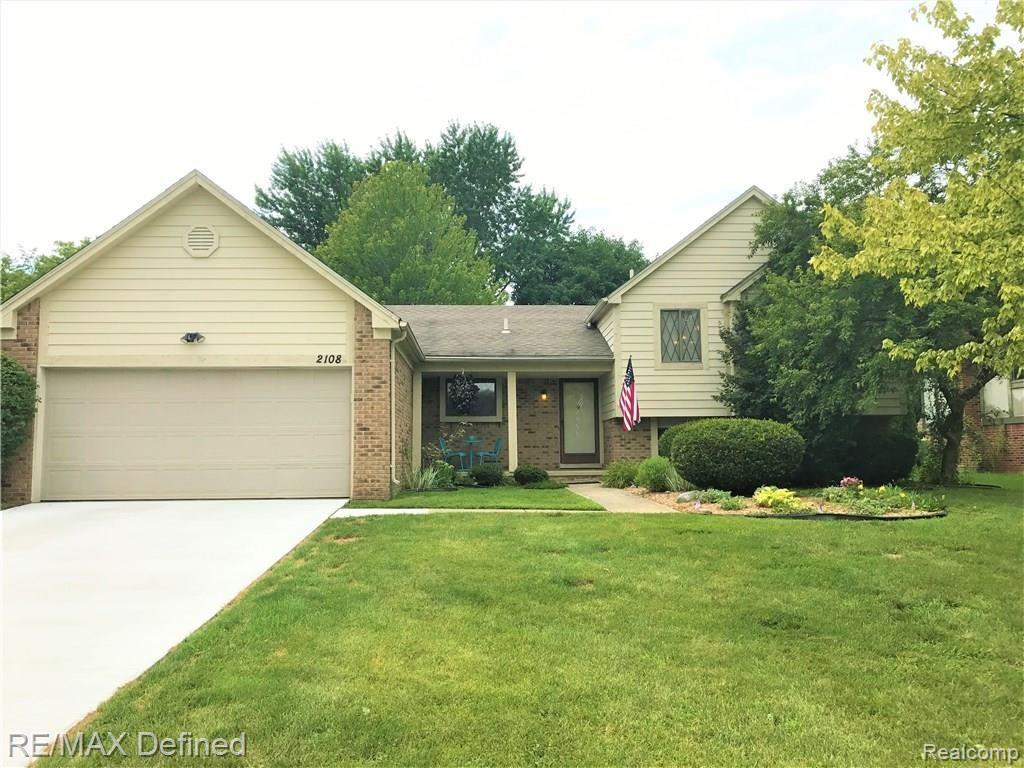 2108 Cumberland Road Rochester Hills, MI 48307 - Photo 1 of 20