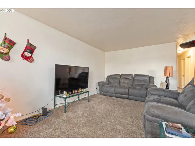 $435,000 | 3577 Concord Street, Eugene, OR 97402