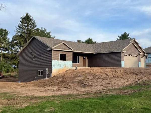 $539,900 | 5981 162nd Street, Chippewa Falls, WI 54729
