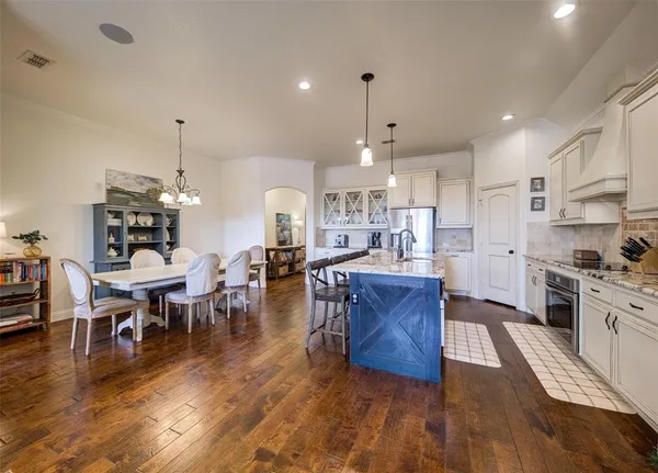 $420,000 | 312 Spring Run Drive, Decatur, TX 76234