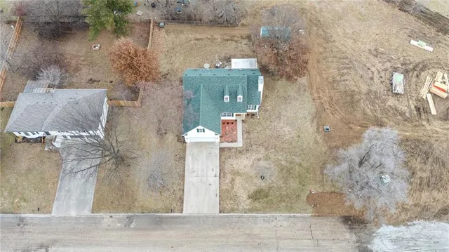 $339,999 | 511 Santa Fe Drive, Gower, MO 64454