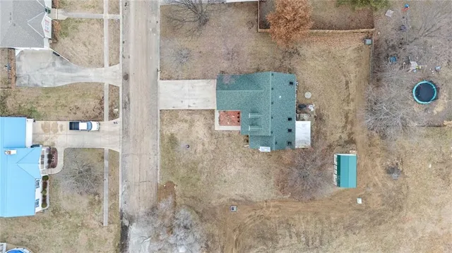 $339,999 | 511 Santa Fe Drive, Gower, MO 64454