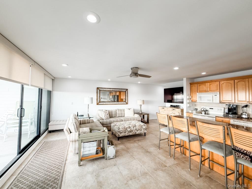 261 Dune Road Westhampton Beach, NY 11978 - Photo 8 of 9