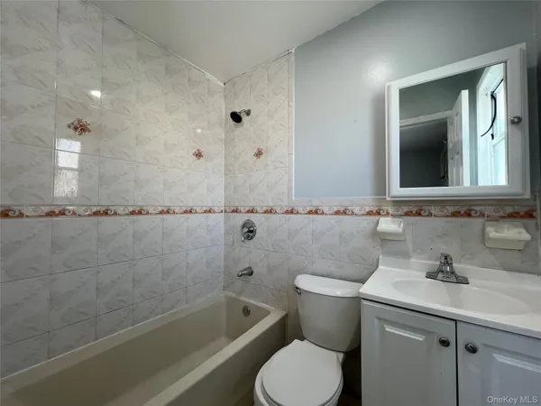 $3,200 | 180-11 146th Avenue | Springfield Gardens