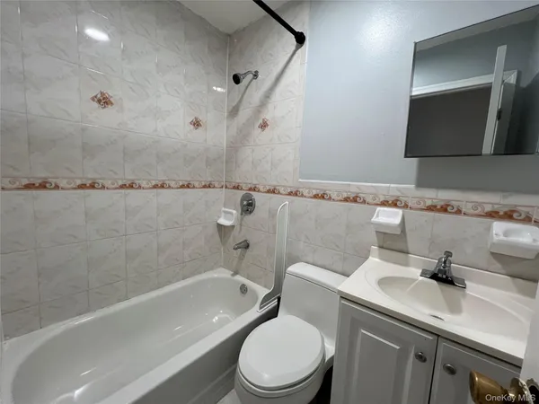 $3,200 | 180-11 146th Avenue | Springfield Gardens