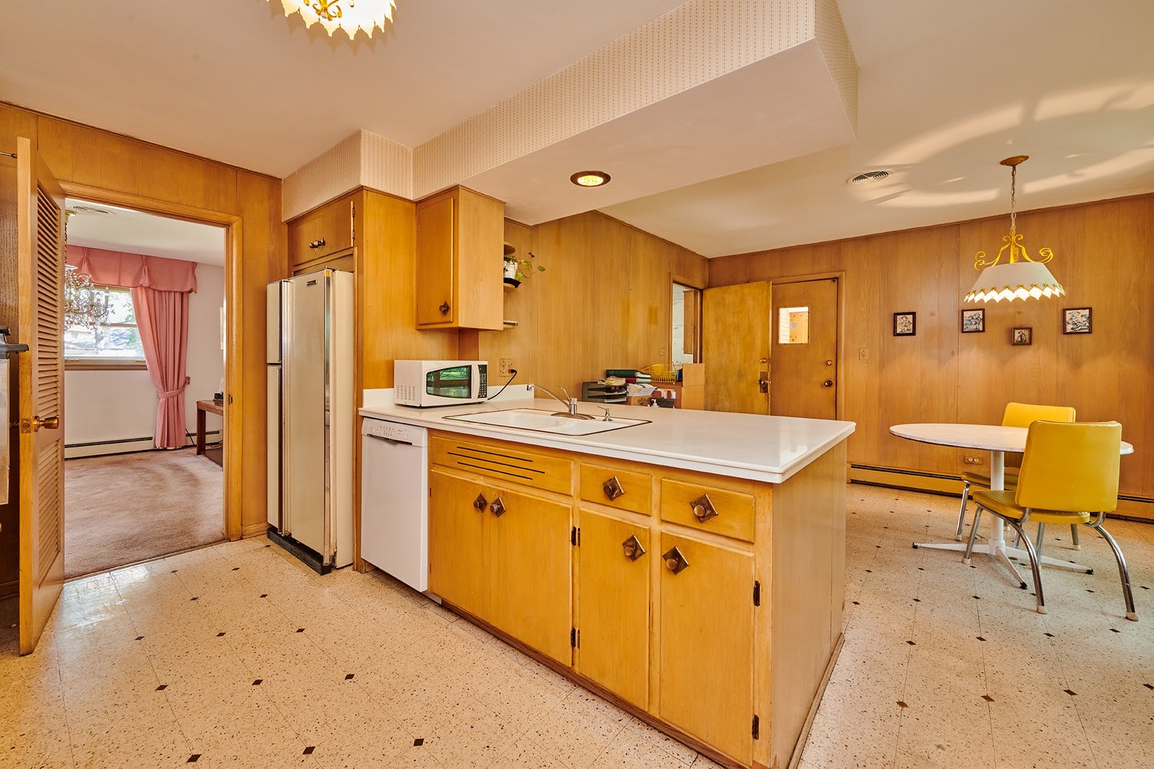 1340 South Knight Avenue Park Ridge, IL 60068 - Photo 5 of 28 Gallery Image 5