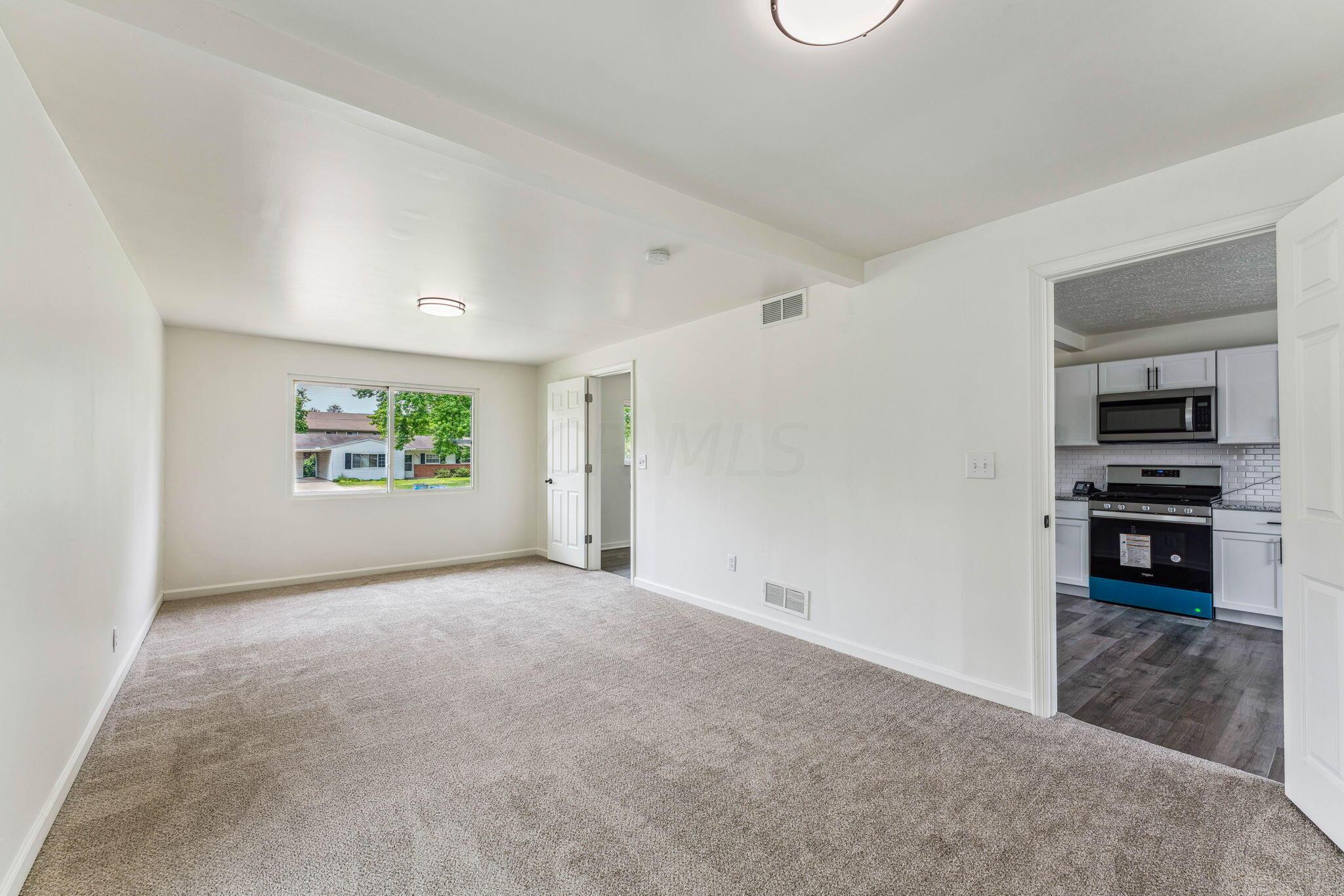 1968 Woodcrest Road Columbus, OH 43232 - Photo 5 of 14 18-web-or-mls-1968-woodcrest-rd