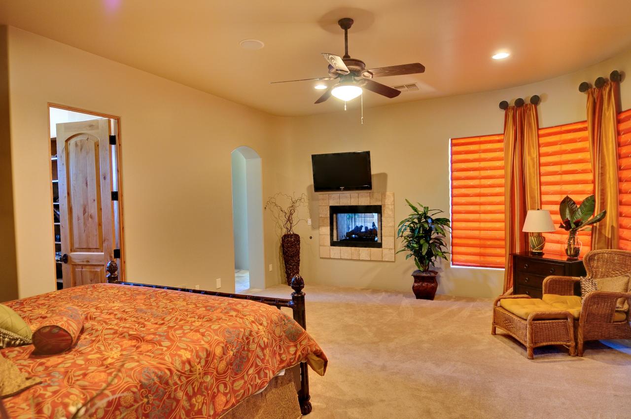 405 West Olesen Road Phoenix, AZ 85085 - Photo 12 of 16 MASTER RETREAT
