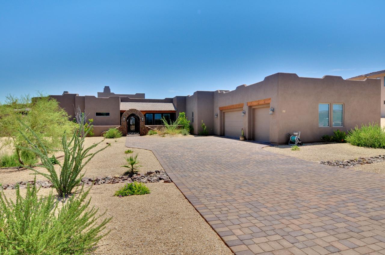 405 West Olesen Road Phoenix, AZ 85085 - Photo 3 of 16 FRONT OF ESTATE