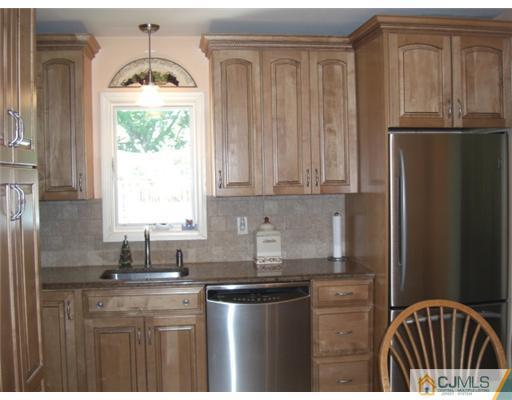4 Parsons Road East Brunswick, NJ 08816 - Photo 5 of 10 Gallery Image 5