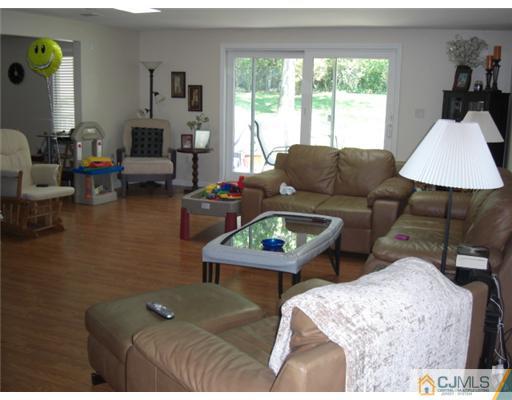 4 Parsons Road East Brunswick, NJ 08816 - Photo 6 of 10 Gallery Image 6