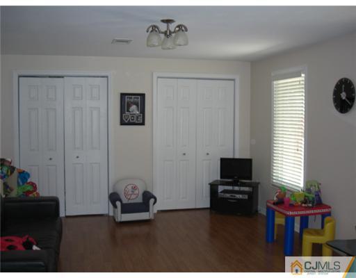 4 Parsons Road East Brunswick, NJ 08816 - Photo 7 of 10 Gallery Image 7