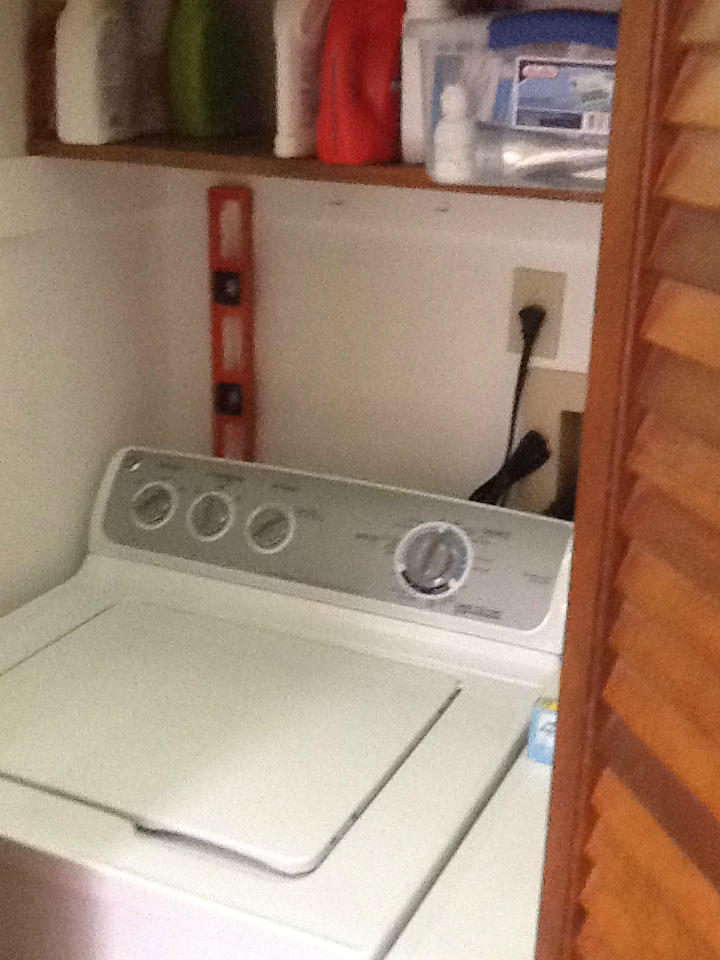 181 Round Hill Road Rocky Mount, VA 24151 - Photo 26 of 53 18 Entry Laundry