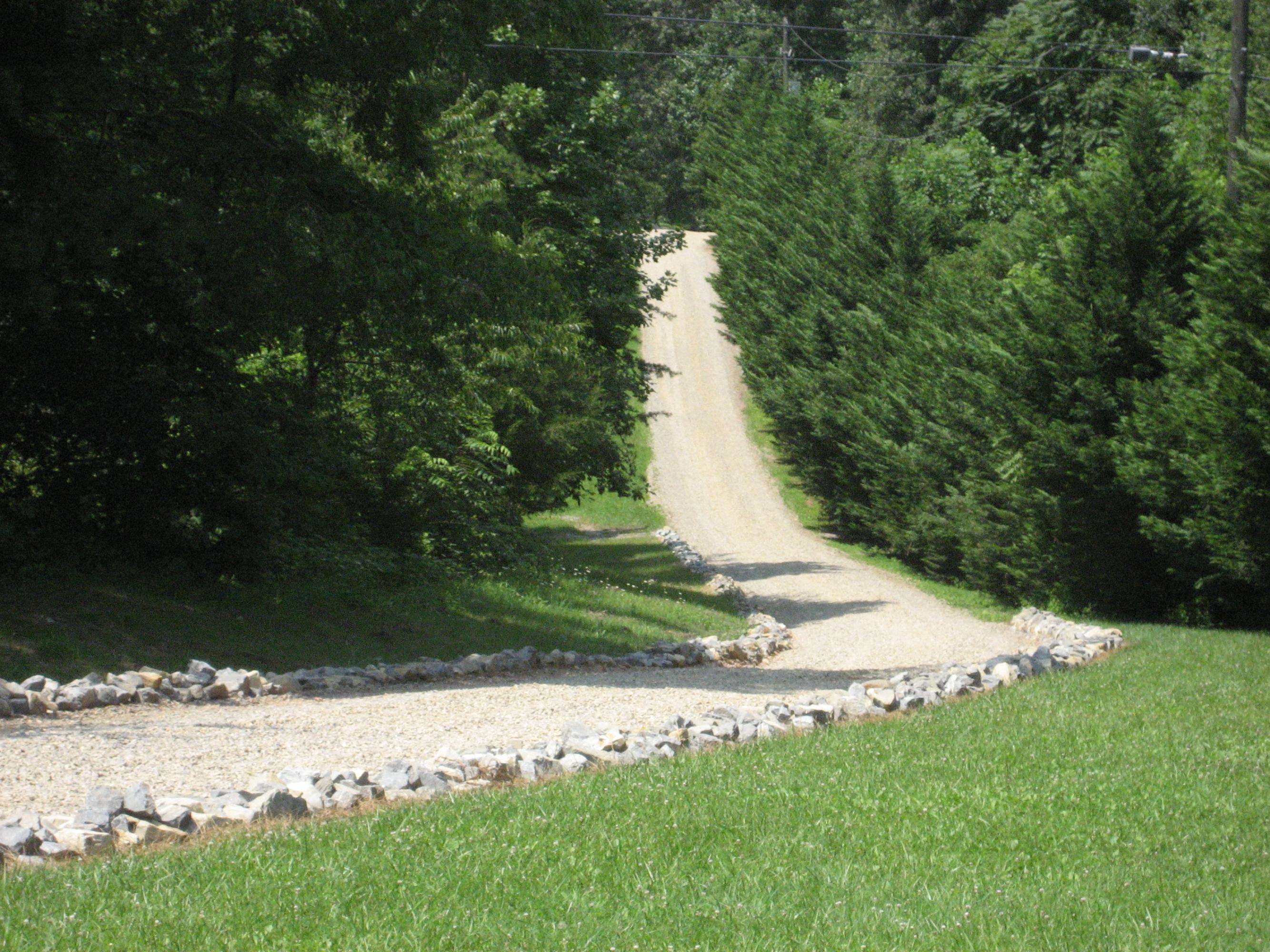 181 Round Hill Road Rocky Mount, VA 24151 - Photo 5 of 53 Driveway