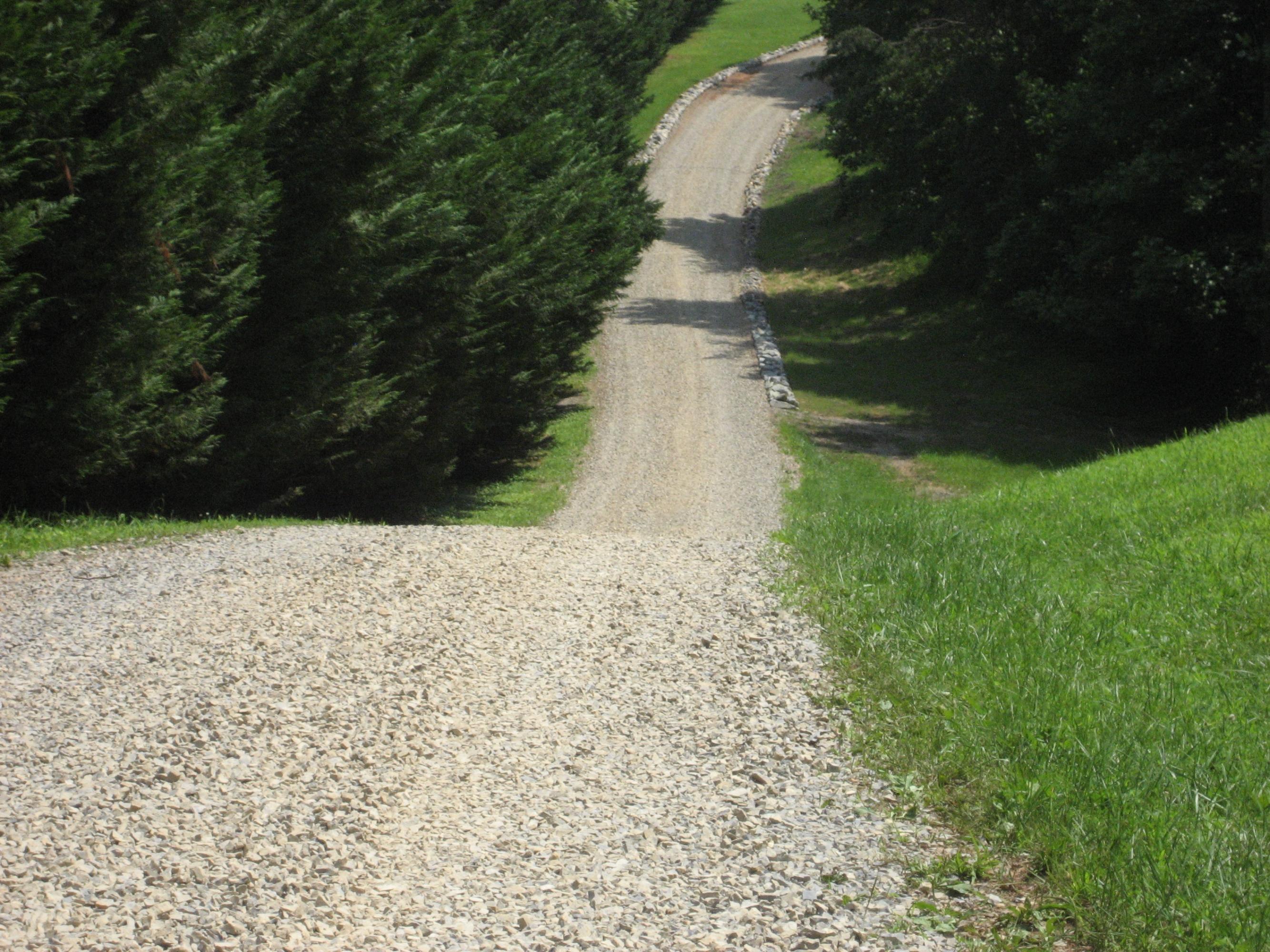 181 Round Hill Road Rocky Mount, VA 24151 - Photo 6 of 53 Driveway