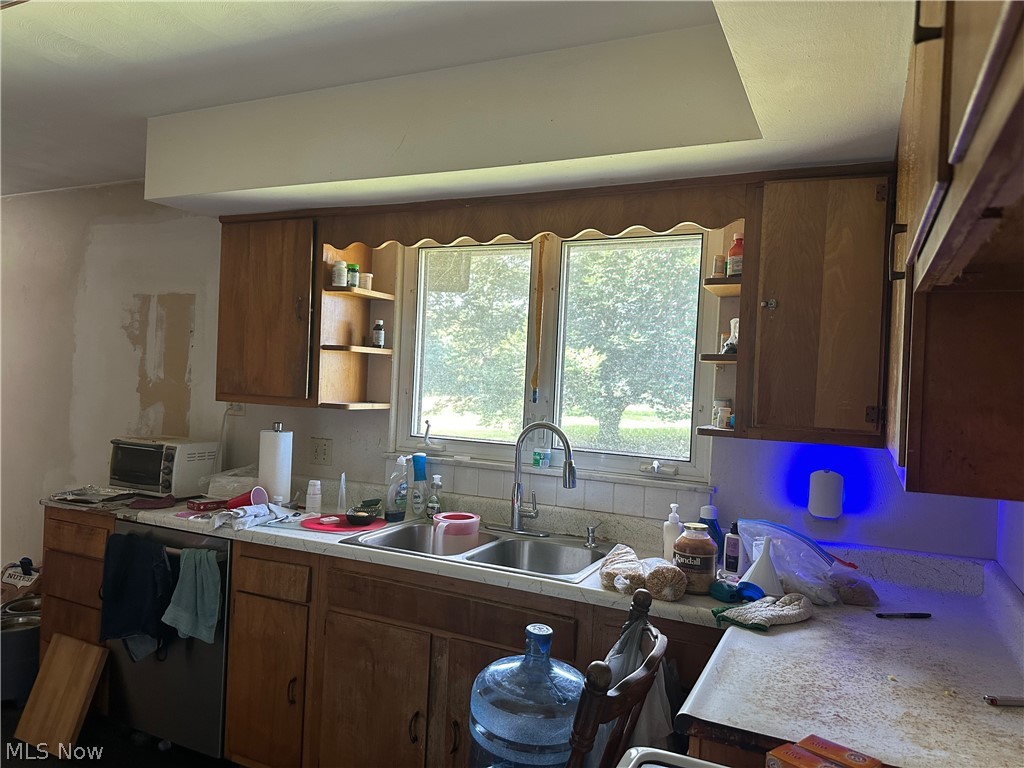 2857 McCoy Road Wooster, OH 44691 - Photo 11 of 19 Kitchen with sink and dishwashing machine
