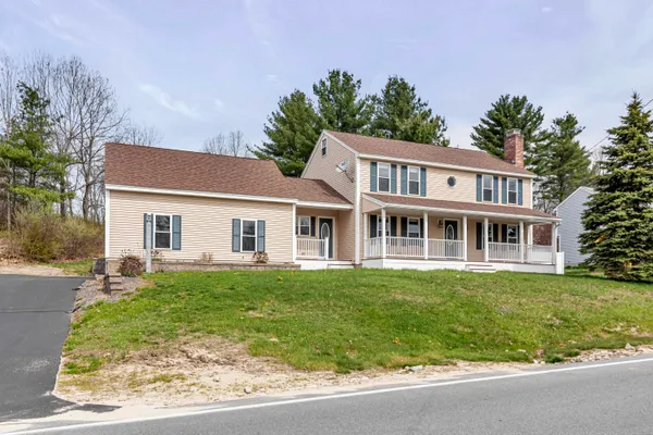 $699,900 | 149 Barretts Hill Road, Hudson, NH 03051