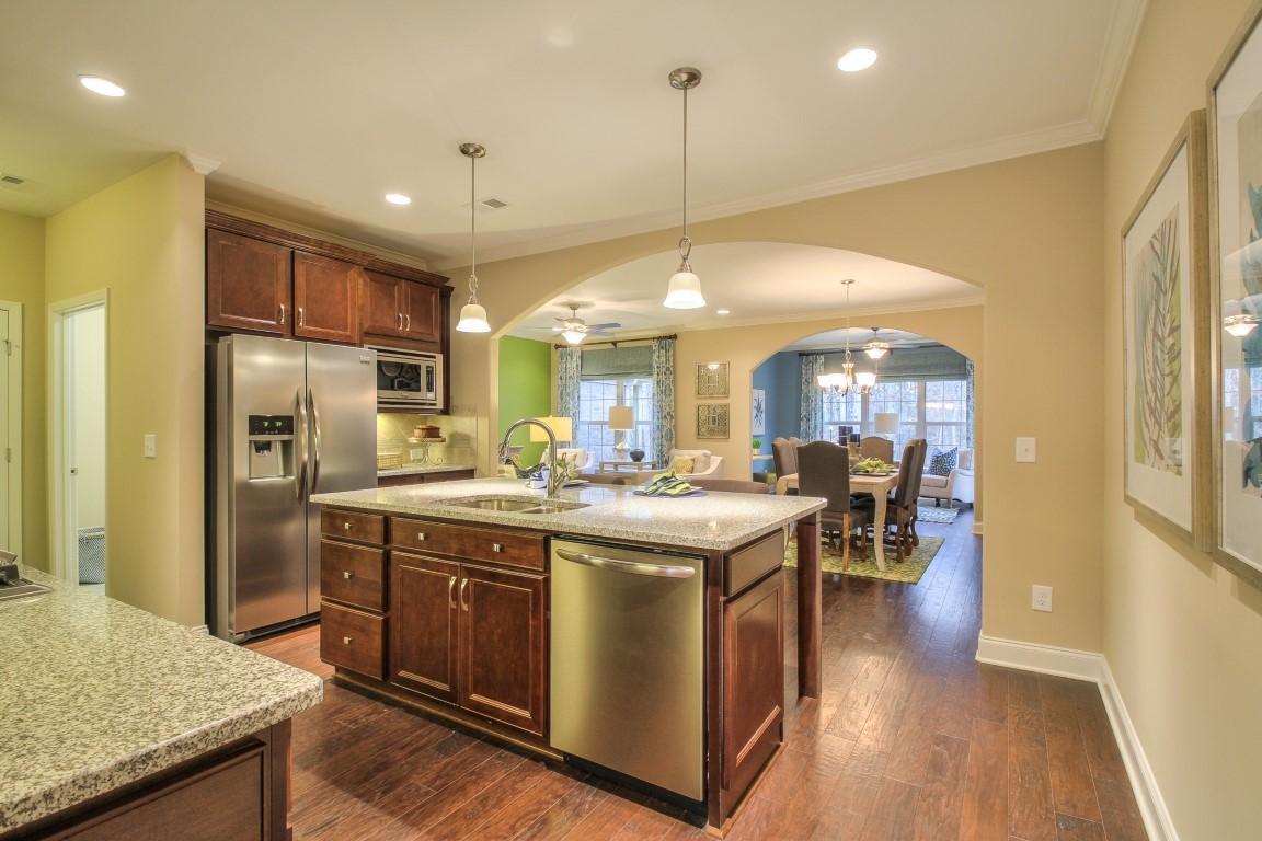 104 Szilard Street Oak Ridge, TN 37830 - Photo 3 of 11 Kitchen Sample
