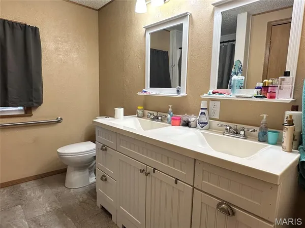 $156,676 | 211 Lucas Street, Pilot Knob, MO 63663