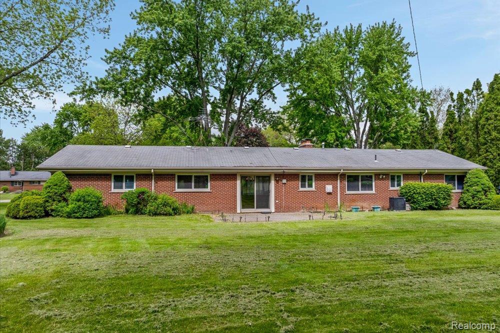 23970 Woodham Road Novi, MI 48374 - Photo 39 of 47