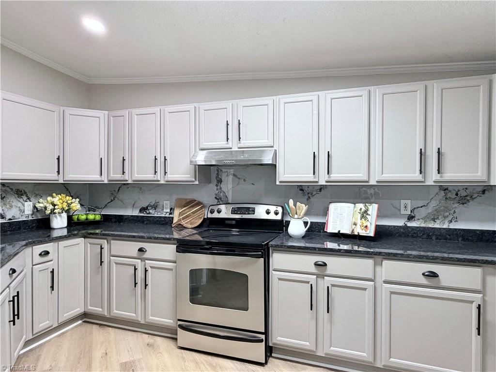 1407 Remer Regan Road Lexington, NC 27292 - Photo 2 of 31