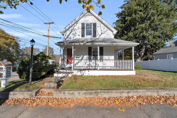 $3,700 | 2 Bellevue Avenue, Wakefield, MA 01880