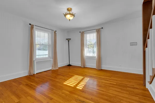 $3,700 | 2 Bellevue Avenue, Wakefield, MA 01880