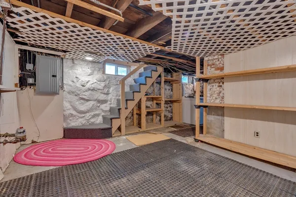 $3,700 | 2 Bellevue Avenue, Wakefield, MA 01880