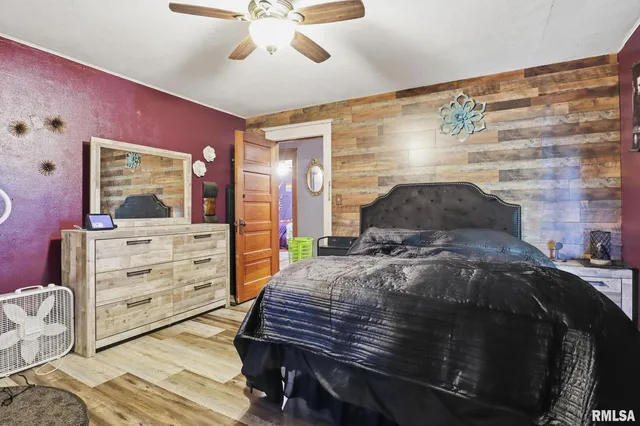 $200,000 | 353 East 4th Avenue, Woodhull, IL 61490