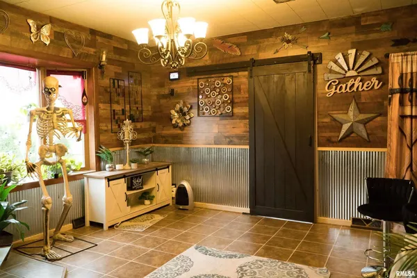 $198,000 | 353 East 4th Avenue, Woodhull, IL 61490