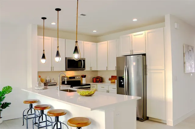 $489,900 | 304 Tesla Circle, Austin, TX 78681