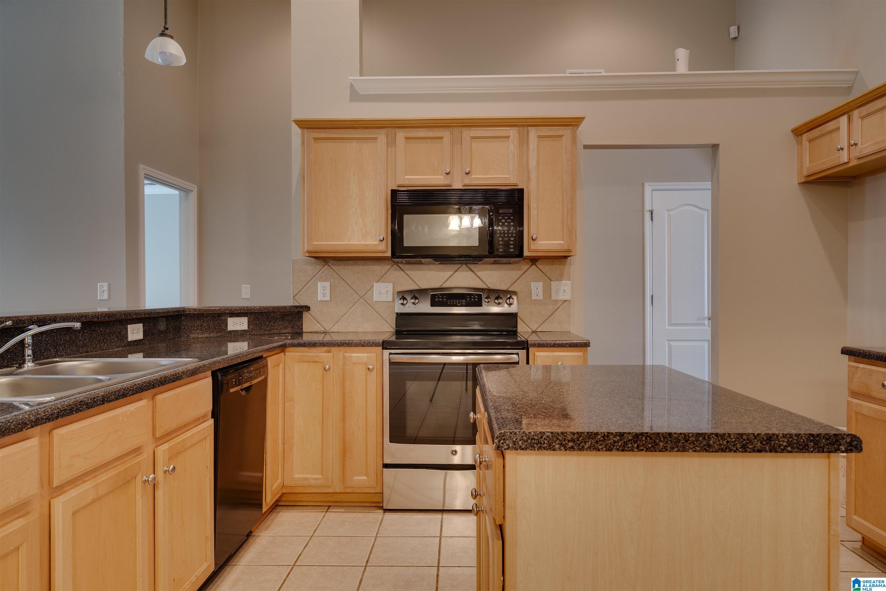 6428 Ridge View Circle Bessemer, AL 35022 - Photo 13 of 39