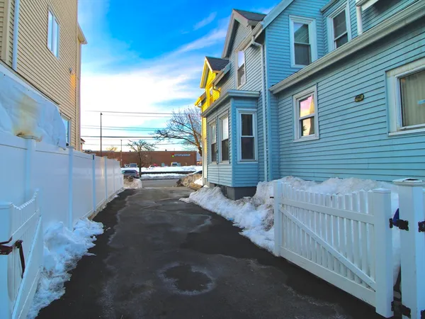 $869,900 | 502 Western Avenue, Lynn, MA 01904