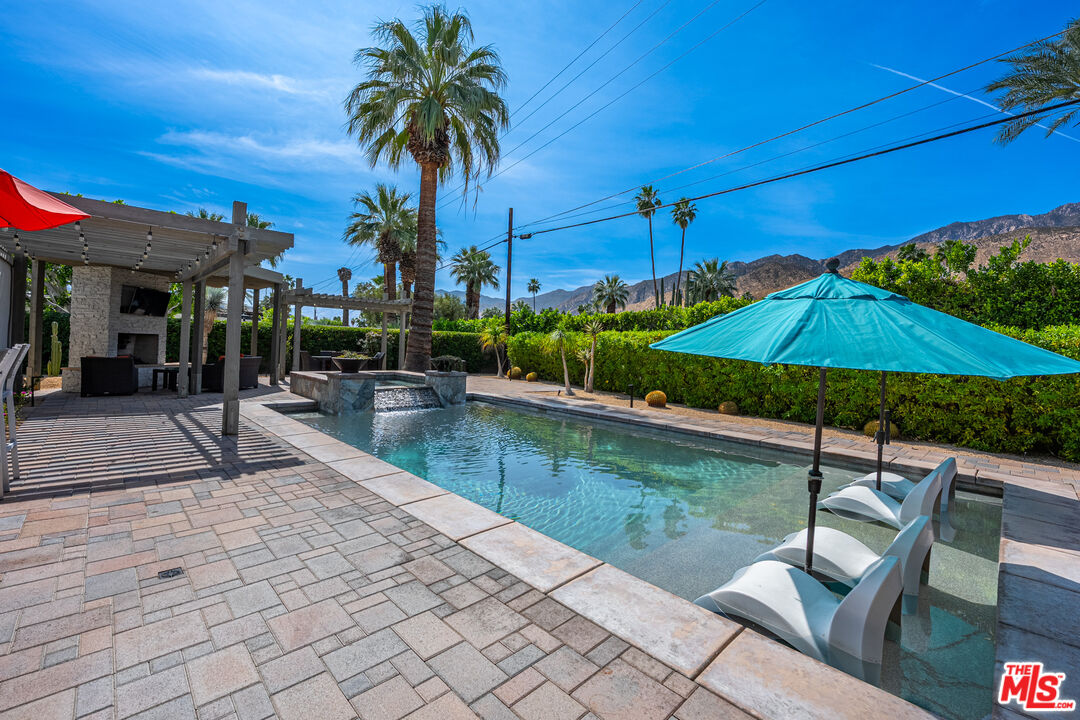 289 North Michelle Road Palm Springs, CA 92262 - Photo 1 of 40