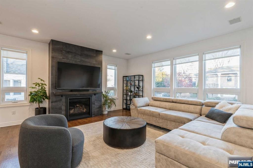 179 5th Street Cresskill, NJ 07626 - Photo 6 of 49