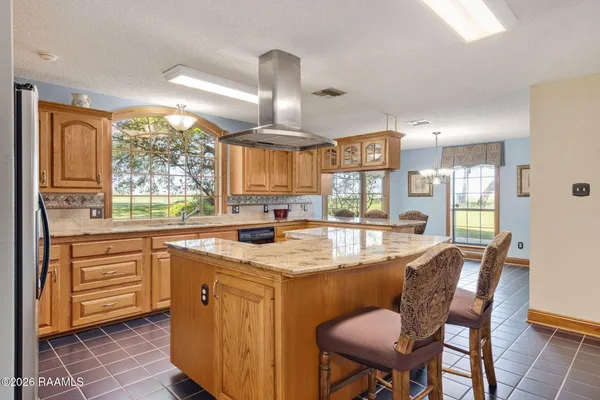 $550,000 | 7733 Highway 87, Jeanerette, LA 70544