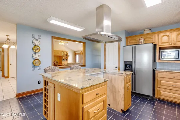 $550,000 | 7733 Highway 87, Jeanerette, LA 70544