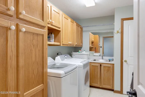 $550,000 | 7733 Highway 87, Jeanerette, LA 70544