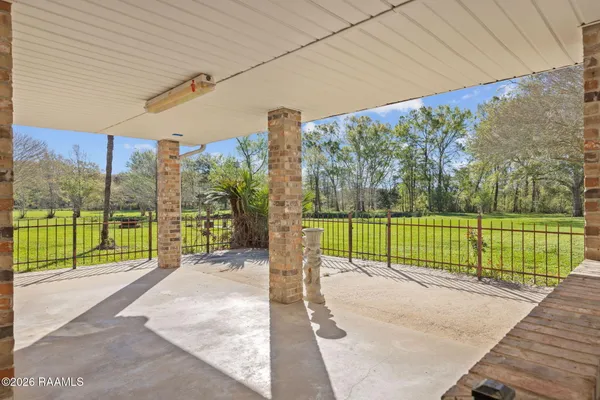 $550,000 | 7733 Highway 87, Jeanerette, LA 70544