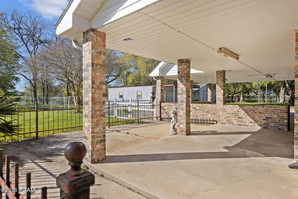 $550,000 | 7733 Highway 87, Jeanerette, LA 70544