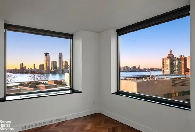$1,999,000 | 10 West Street, Unit 15C | Battery Park City