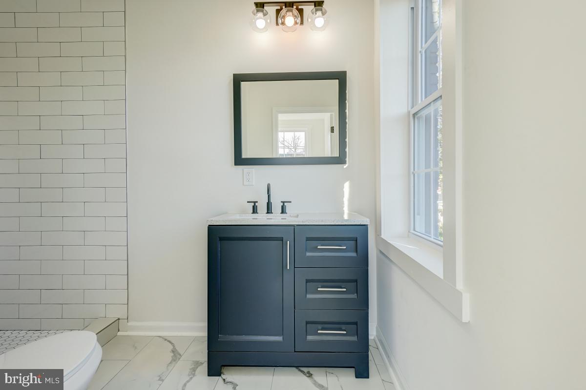 601 Rittenhouse Street Northwest Washington, DC 20011 - Photo 20 of 36 Bathroom
