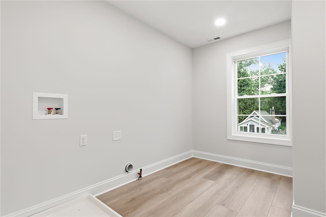28 Madison Terrace Irondequoit, NY 14617 - Photo 23 of 48