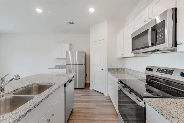 $2,300 | 2126 Mdw Pk Drive, Melissa, TX 75454