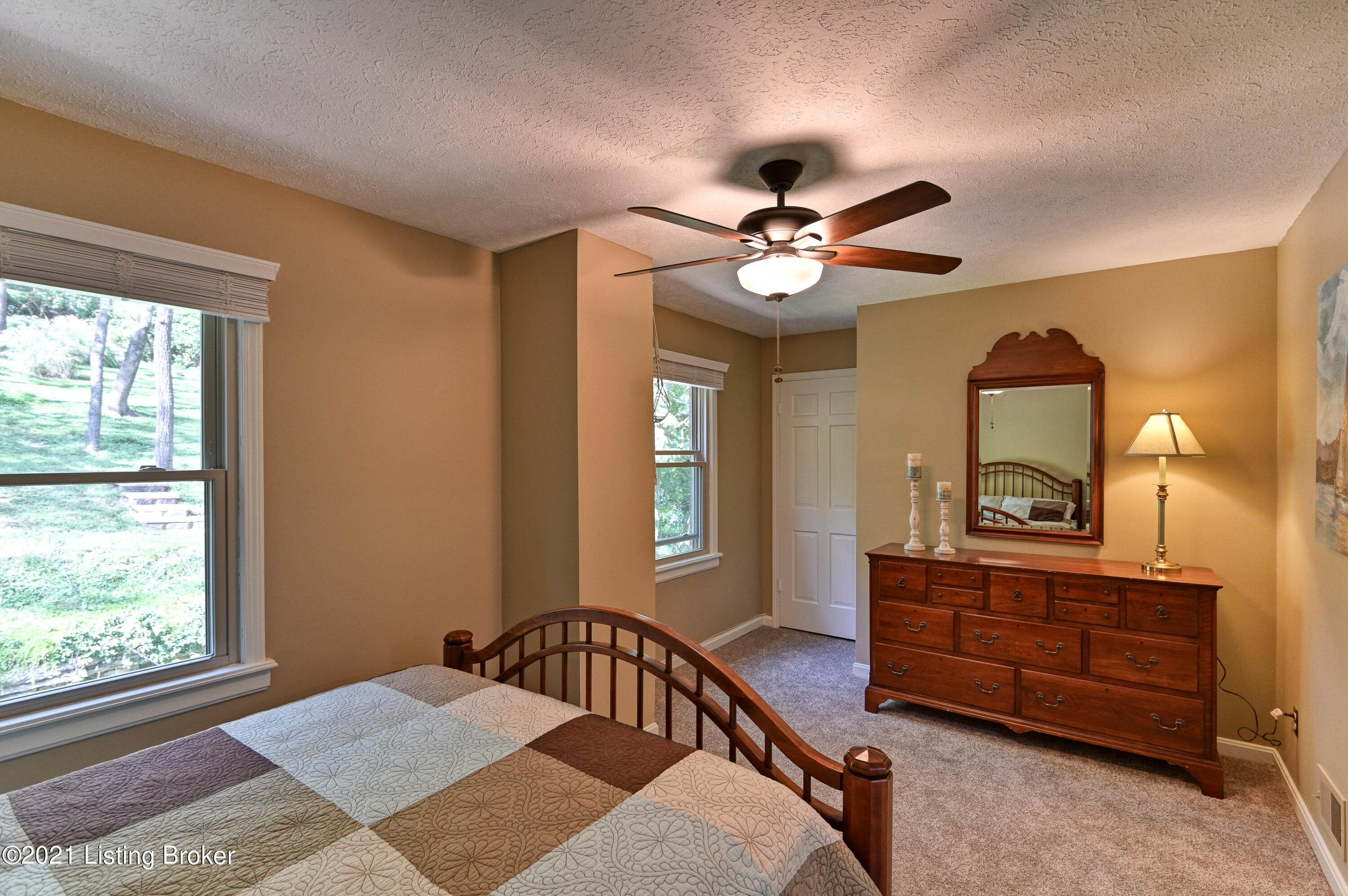 2913 Seneca Park Road Louisville, KY 40205 - Photo 25 of 43 027 - 20210927-1309