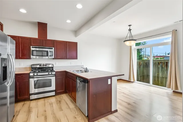 $515,000 | 9212 11th Place Northeast, Unit B, Lake Stevens, WA 98258