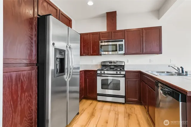 $515,000 | 9212 11th Place Northeast, Unit B, Lake Stevens, WA 98258