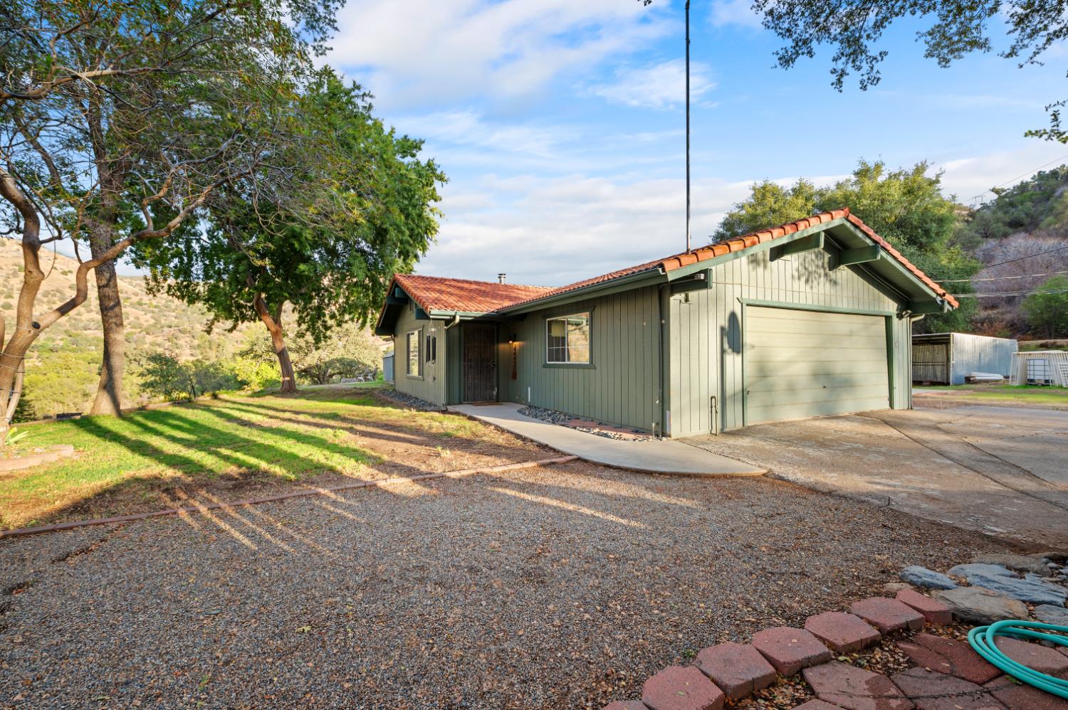 38570 Rustic Lane Squaw Valley, CA 93675 - Photo 9 of 51